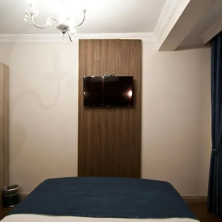 Genius Hotel 3*
