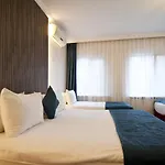 Genius Hotel
