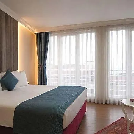 Genius Hotel 3*
