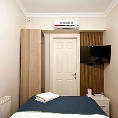 Hotel Genius 3*