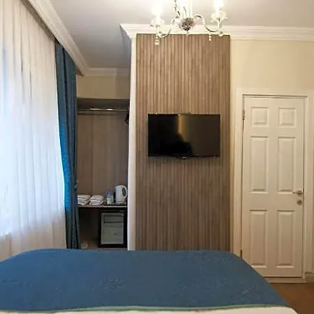 Genius Hotel